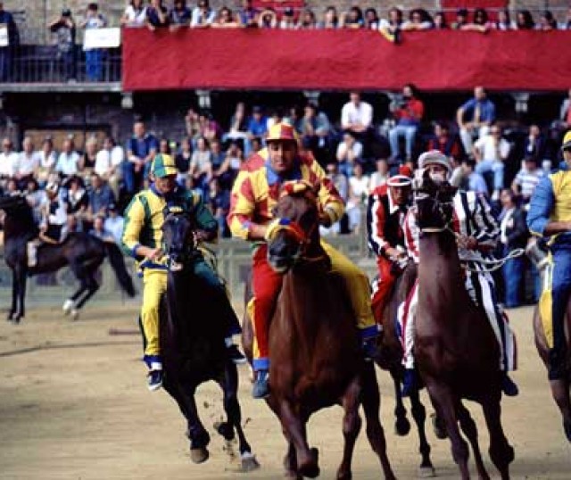 El-Palio-en-Siena