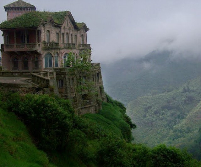 Hotel El Salto -  Un Lugar En Completo Abandono