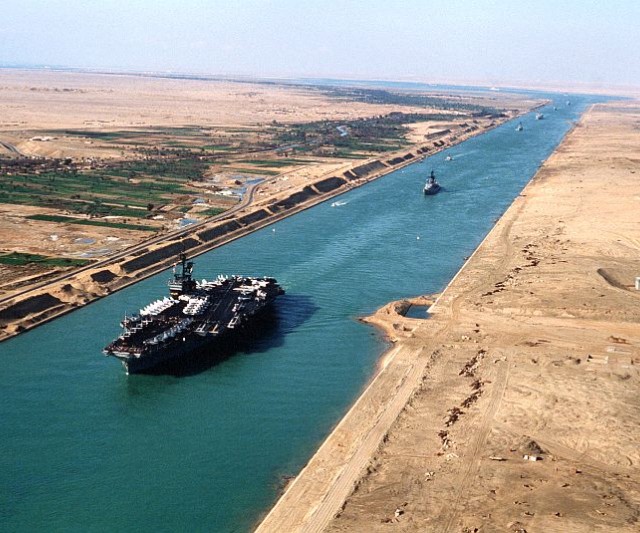 Egipto construye el nuevo Canal de Suez